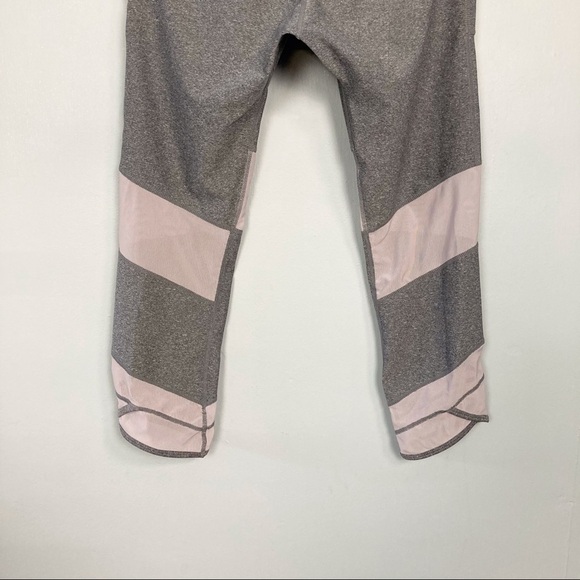 𝅺heart R8 Activewear Cropped Mesh Panel Leggings - Picture 7 of 14